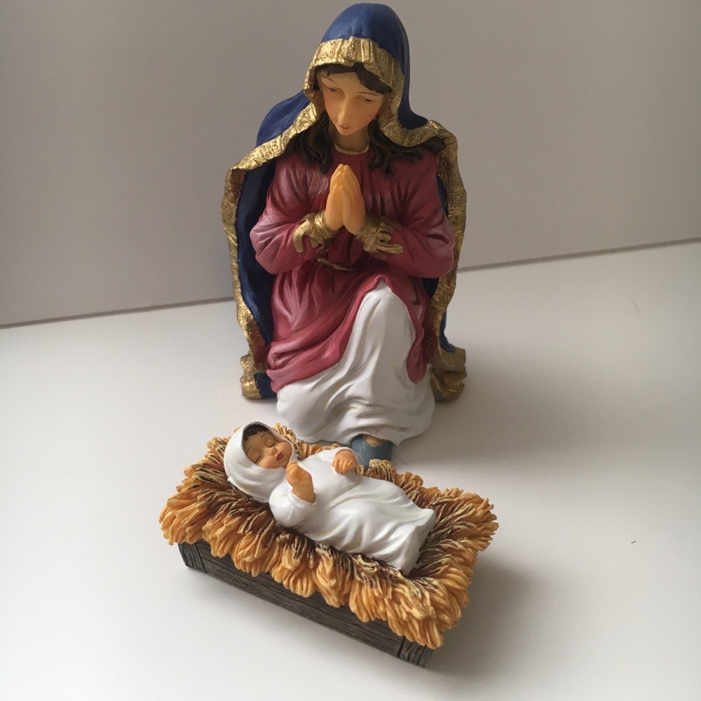 Avon Nativity “Mary ,Baby Jesus “